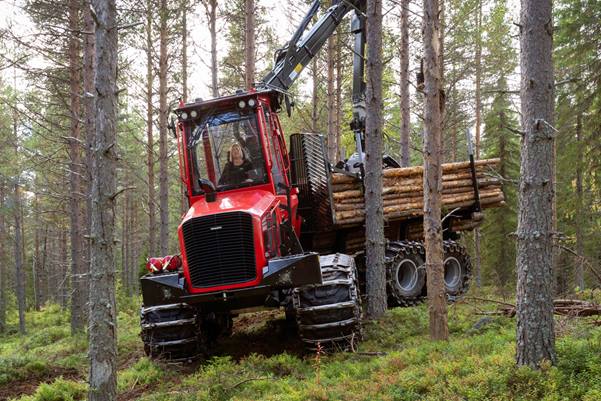 Komatsu 825TX Tracking frame